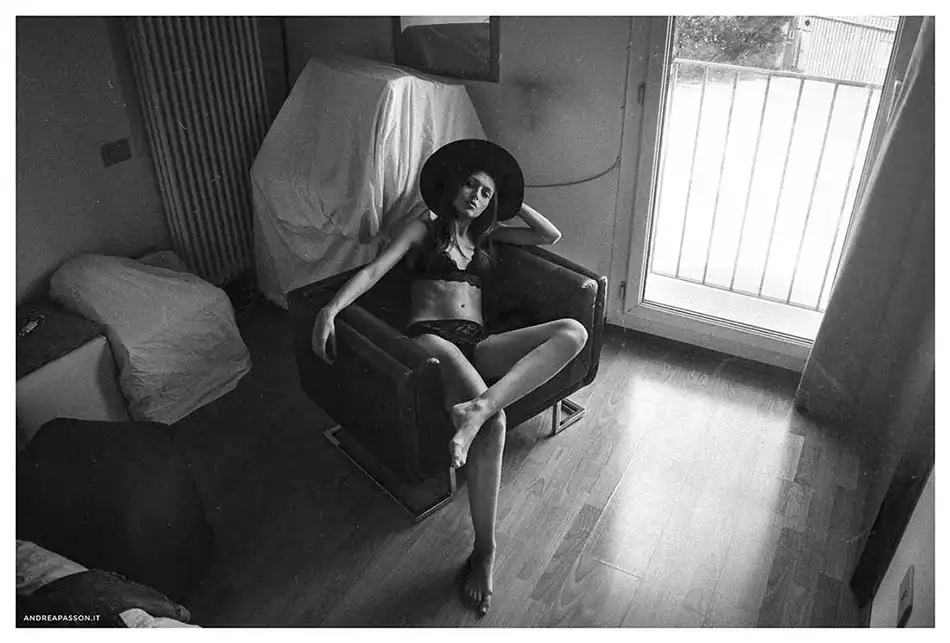 Black and White - Glamour Photography - Modella - Beauty - Fotografia Fine Art - Fotografia di Ritratto - Fotografo a Treviso e Milano - Padova - Venezia - Vicenza - Verona - Book Fotografico e Composit per Modelle