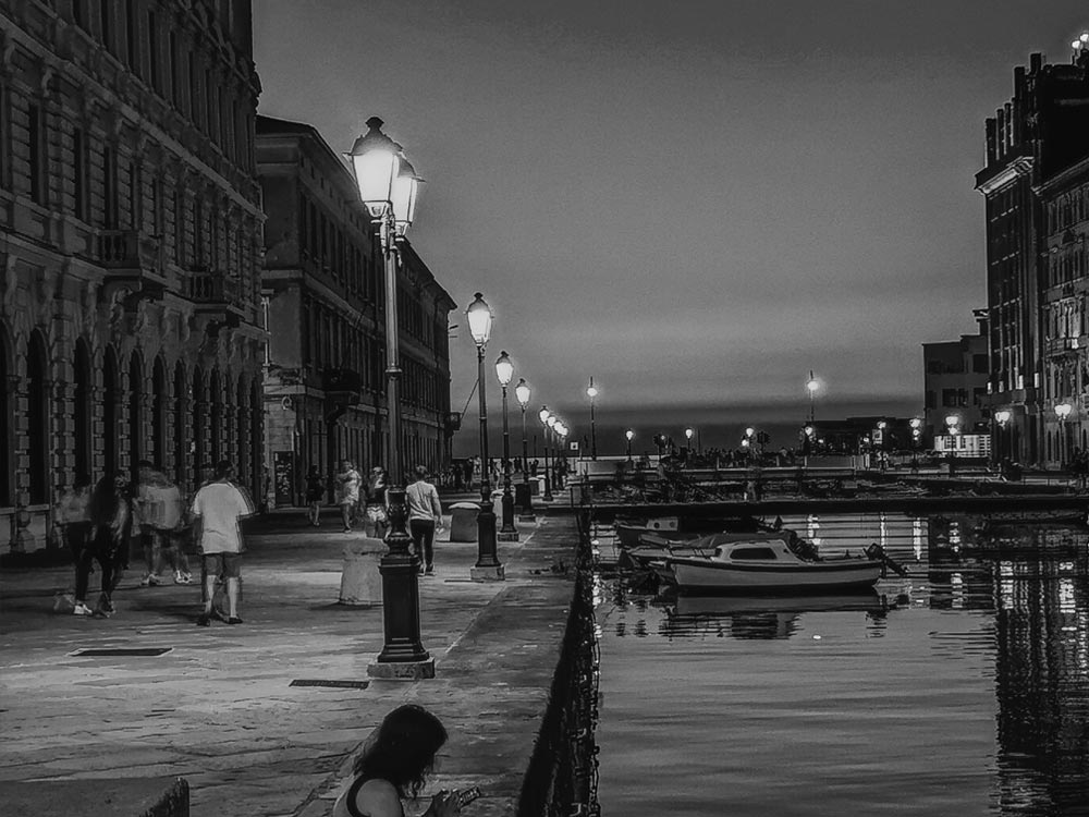 Corso di Street Photography a Trieste  - Workshop e Corsi di Fotografia dedicati alla Street Photography.