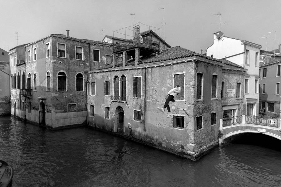 so far so good - Acquista Arte Contemporanea e Fotografia Artistica a Venezia - Andrea Passon - stampa in bianco e nero ilfors