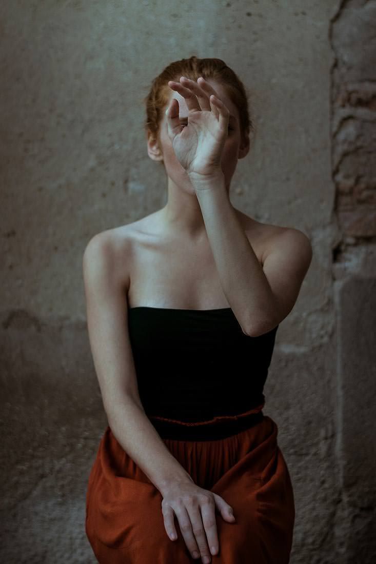 La Jeune Fille Qui Avait Les Cheveux Roux