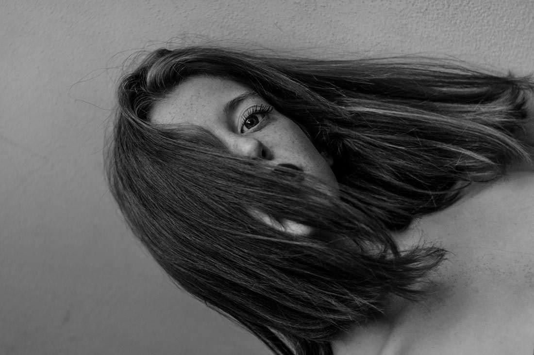 La Jeune Fille Qui Avait Les Cheveux Roux